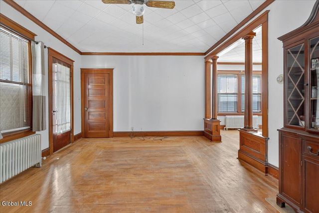 99 James Street, Green Island, NY 12183