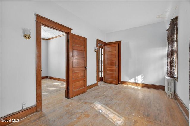 99 James Street, Green Island, NY 12183