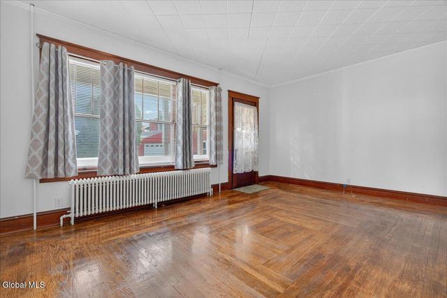 99 James Street, Green Island, NY 12183