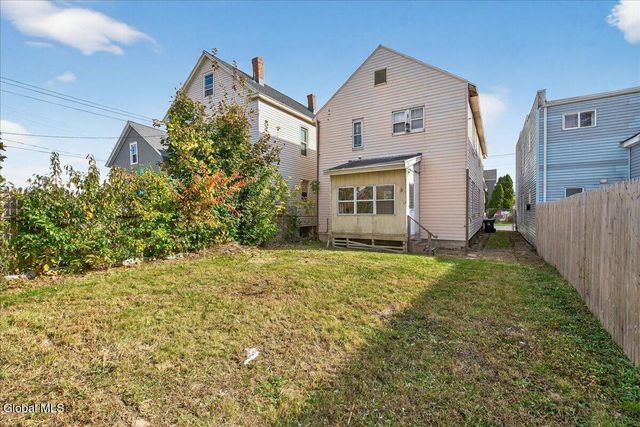 99 James Street, Green Island, NY 12183