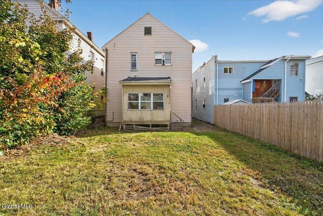 99 James Street, Green Island, NY 12183