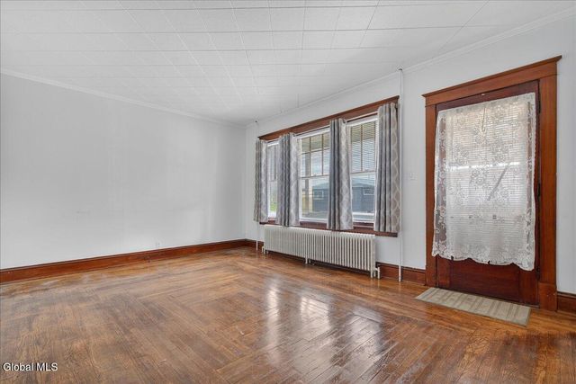 99 James Street, Green Island, NY 12183