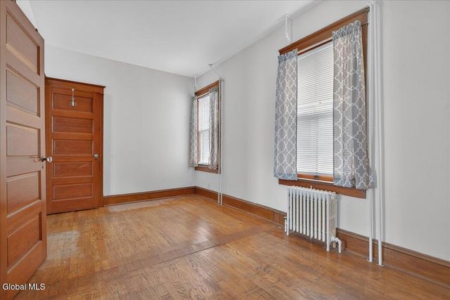 99 James Street, Green Island, NY 12183