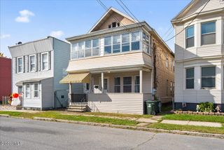 99 James Street, Green Island, NY 12183