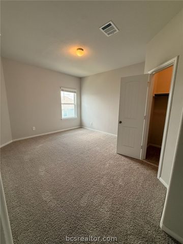 982 Rice Drive, Bryan, TX 77803