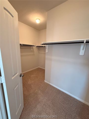 982 Rice Drive, Bryan, TX 77803