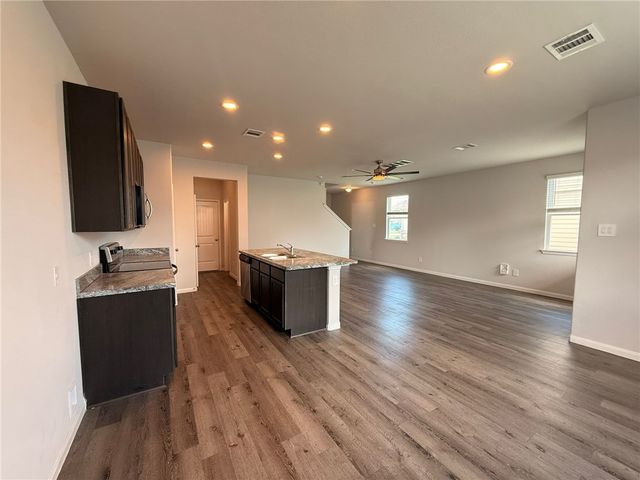 982 Rice Drive, Bryan, TX 77803