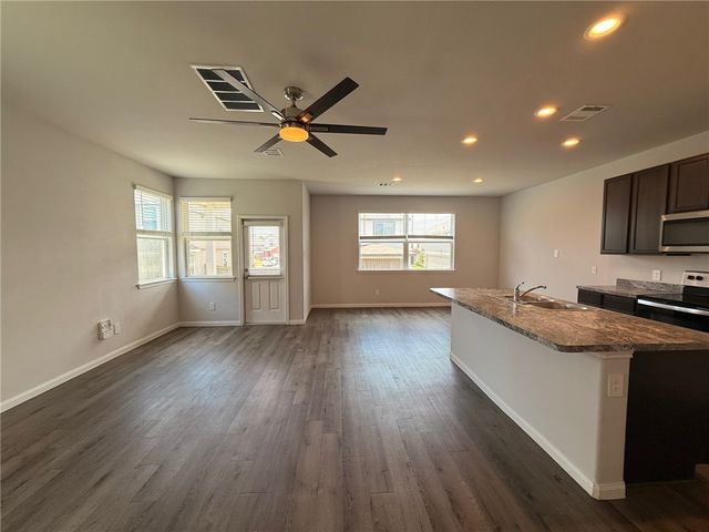 982 Rice Drive, Bryan, TX 77803