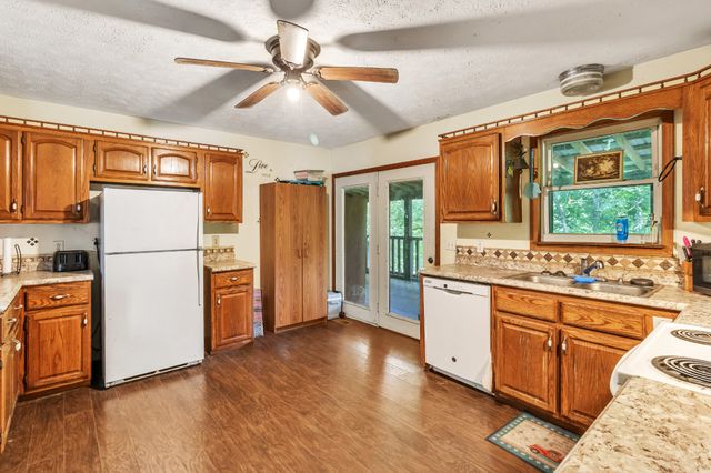 16600 Center Hill Dam Rd, Silver Point, TN 38582