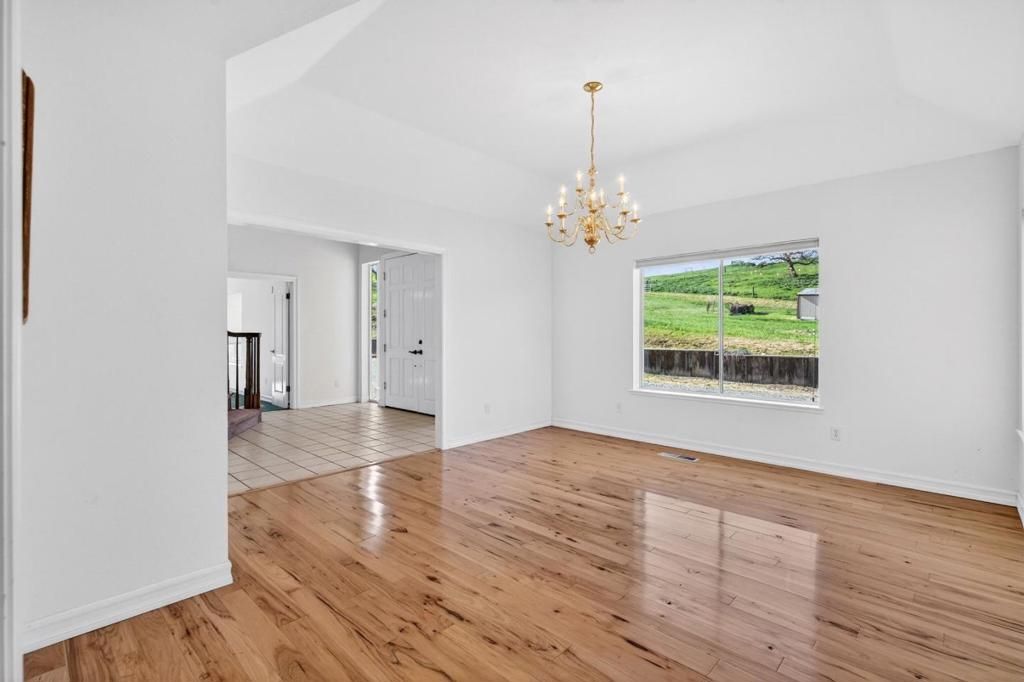 Image 16 of property listing at 1500 Old Airline Highway, Paicines, CA 95043