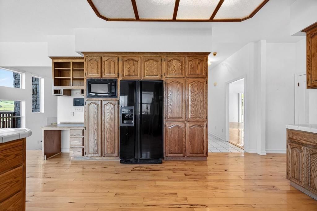 Image 20 of property listing at 1500 Old Airline Highway, Paicines, CA 95043