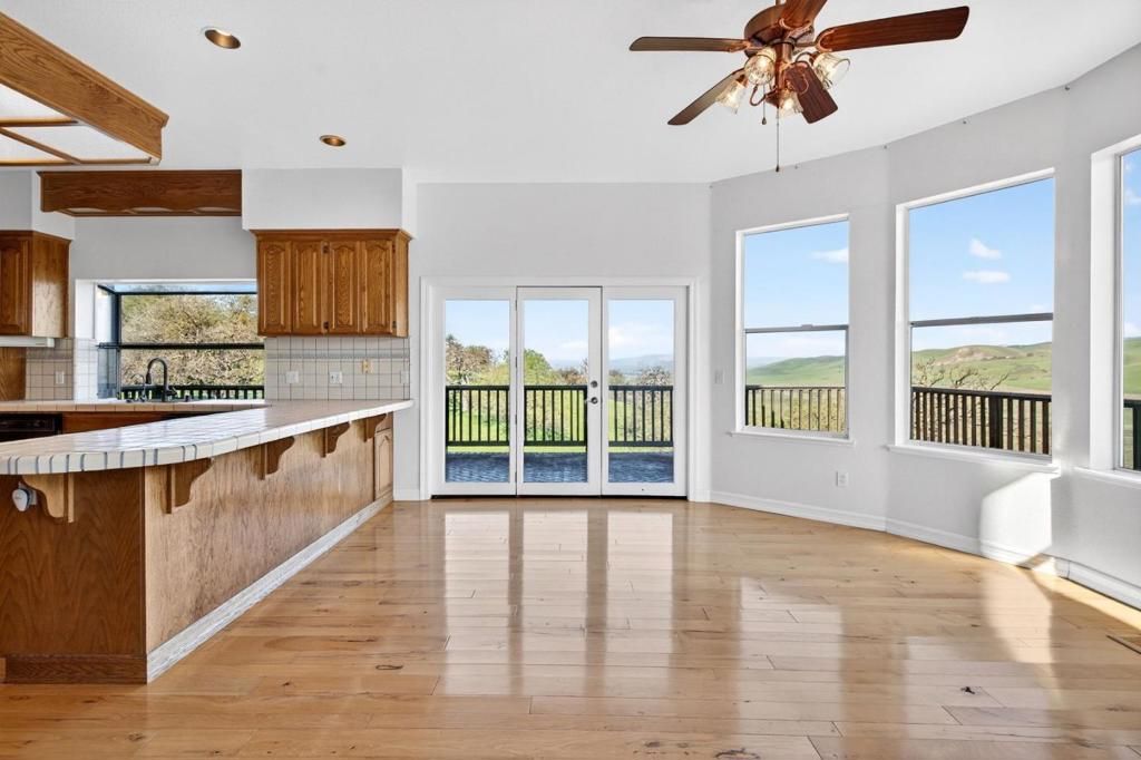 Image 21 of property listing at 1500 Old Airline Highway, Paicines, CA 95043