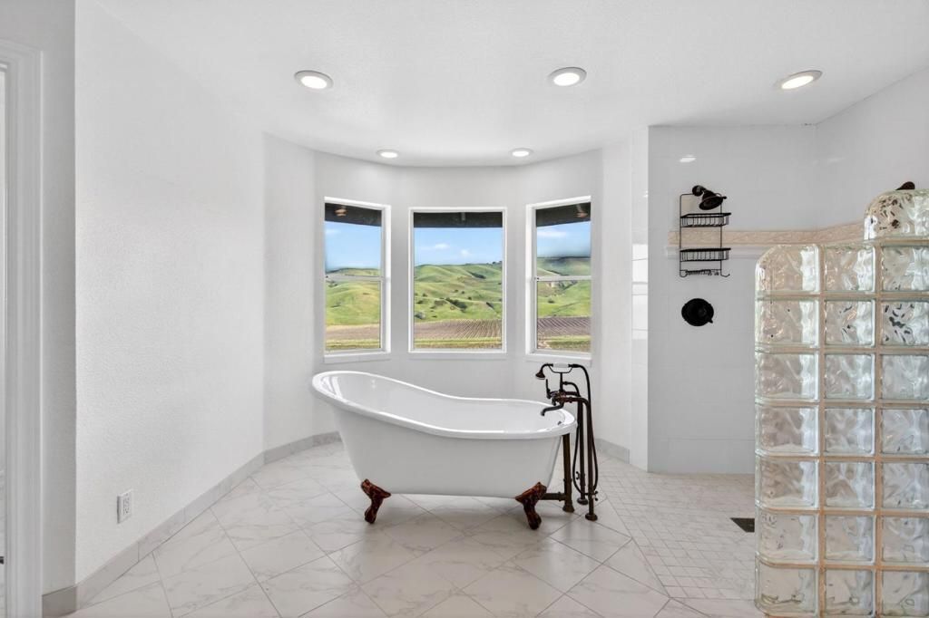 Image 40 of property listing at 1500 Old Airline Highway, Paicines, CA 95043