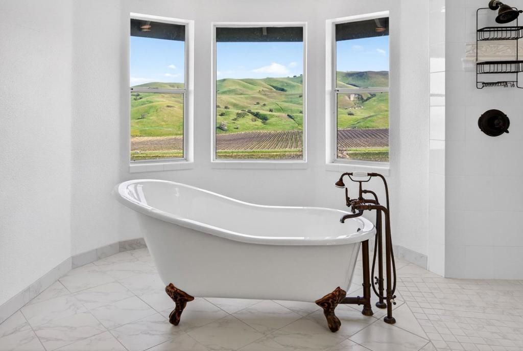 Image 41 of property listing at 1500 Old Airline Highway, Paicines, CA 95043