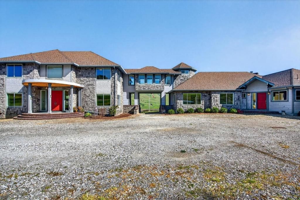 Image 7 of property listing at 1500 Old Airline Highway, Paicines, CA 95043