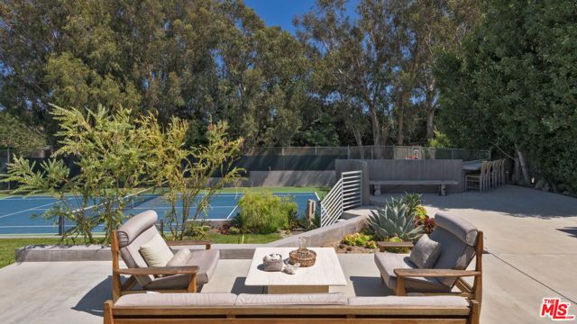 6738 Wildlife Road, Malibu, CA 90265