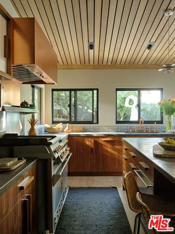 6738 Wildlife Road, Malibu, CA 90265