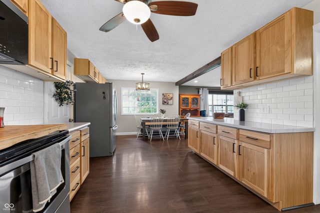 4758 E Hadley Road, Mooresville, IN 46158