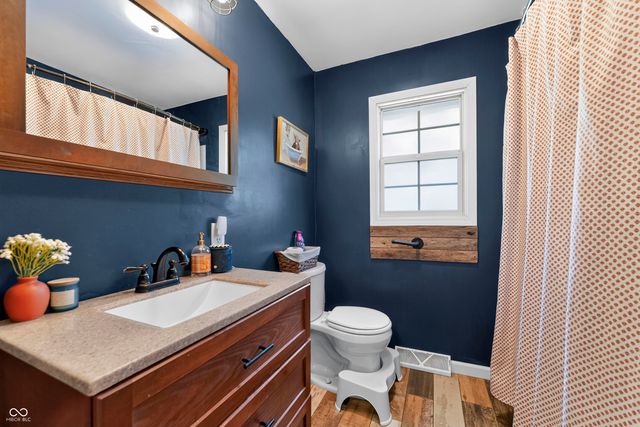 4758 E Hadley Road, Mooresville, IN 46158