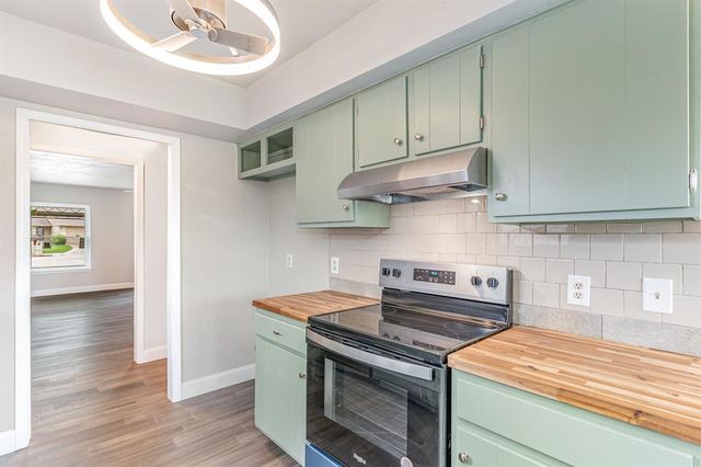 1004 Ranchoak Court, Yukon, OK 73099