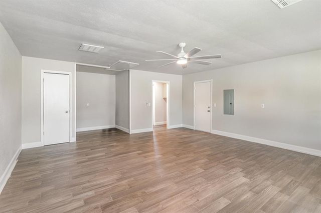 1004 Ranchoak Court, Yukon, OK 73099