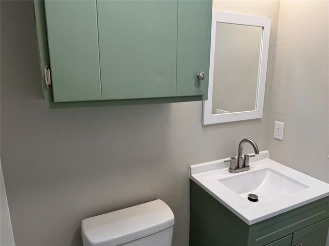 1004 Ranchoak Court, Yukon, OK 73099