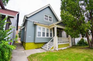 3205 N 35th STREET, Milwaukee, WI 53216
