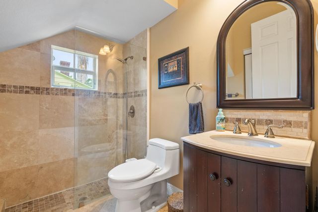 218 N Palmway, Lake Worth Beach, FL 33460