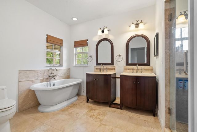 218 N Palmway, Lake Worth Beach, FL 33460