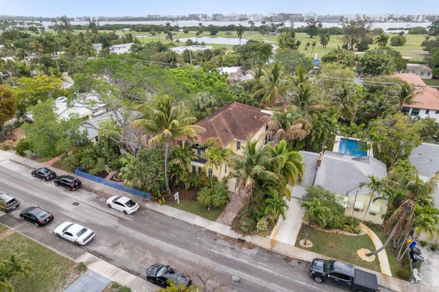 218 N Palmway, Lake Worth Beach, FL 33460