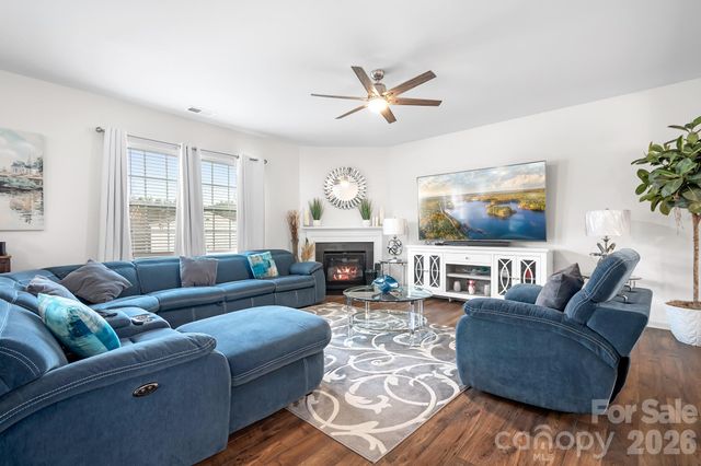 7833 Stonehouse Drive, Gastonia, NC 28056