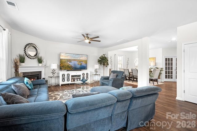 7833 Stonehouse Drive, Gastonia, NC 28056