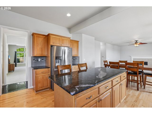 10996 Se LENORE St, Happy Valley, OR 97086