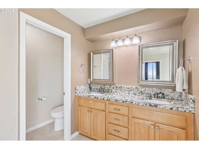 10996 Se LENORE St, Happy Valley, OR 97086