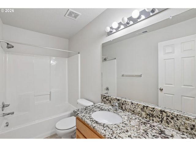 10996 Se LENORE St, Happy Valley, OR 97086