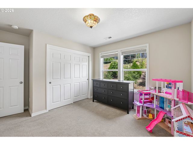 10996 Se LENORE St, Happy Valley, OR 97086