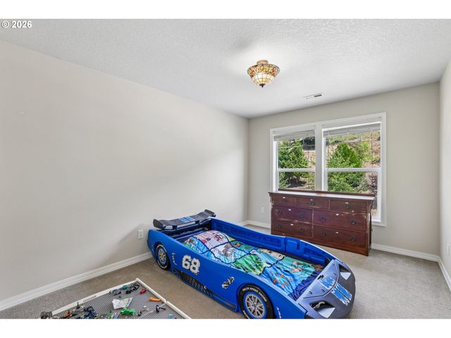 10996 Se LENORE St, Happy Valley, OR 97086