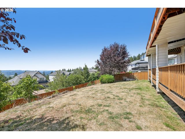 10996 Se LENORE St, Happy Valley, OR 97086