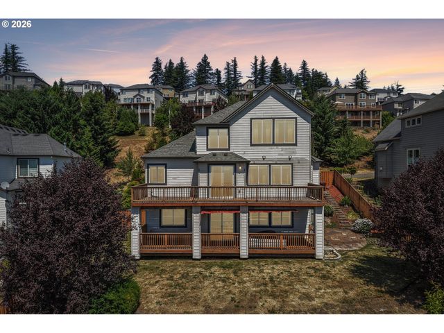 10996 Se LENORE St, Happy Valley, OR 97086