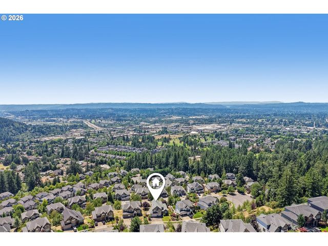 10996 Se LENORE St, Happy Valley, OR 97086