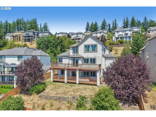 10996 Se LENORE St, Happy Valley, OR 97086