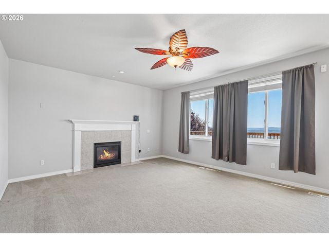 10996 Se LENORE St, Happy Valley, OR 97086
