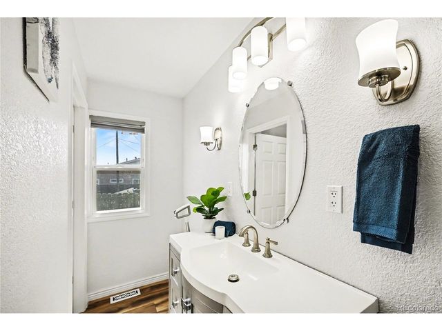 7398 Kearney St, Commerce City, CO 80022