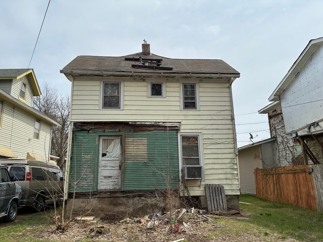 902 N Horsman Street, Rockford, IL 61101