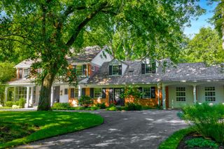 180 Apple Tree Road, Winnetka, IL 60093