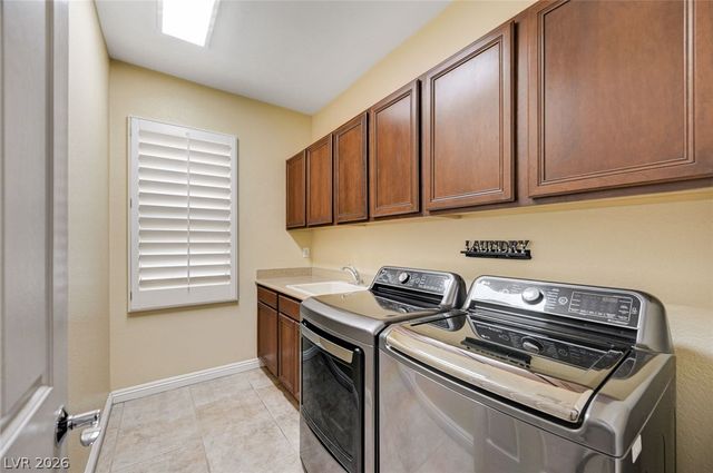 7516 Cliff Peaks Street, Las Vegas, NV 89149