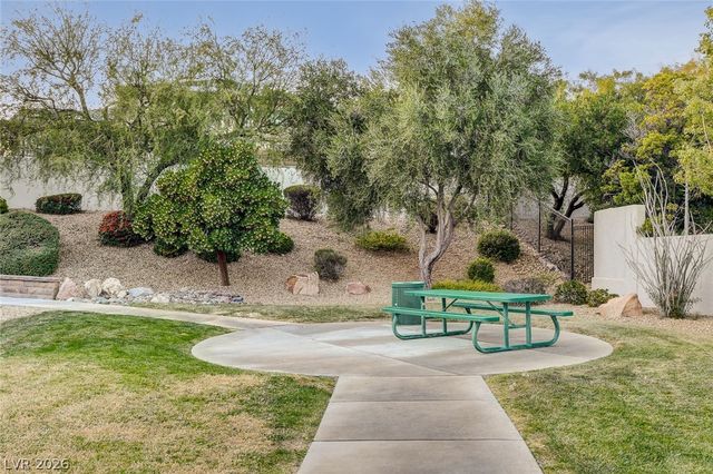 7516 Cliff Peaks Street, Las Vegas, NV 89149