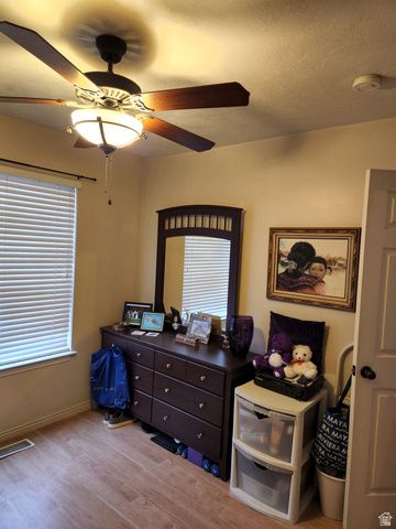 710 E SANDY POINT DR, Sandy, UT 84094
