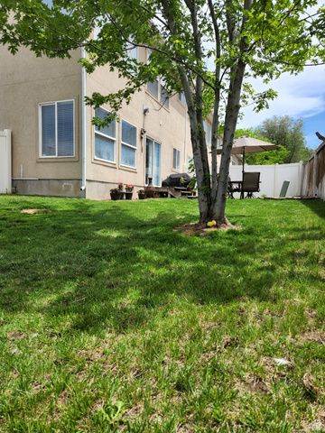 710 E SANDY POINT DR, Sandy, UT 84094
