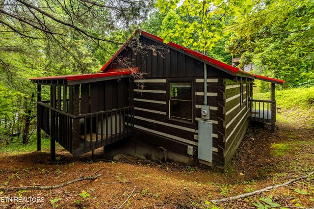 2320 Foxwell Way, Sevierville, TN 37876